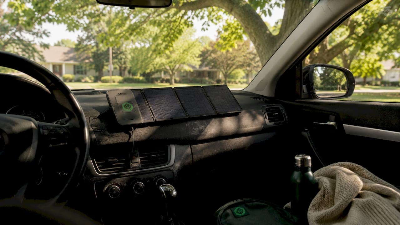 Solar Trickle Charging for Vehicles: A Clear Guide